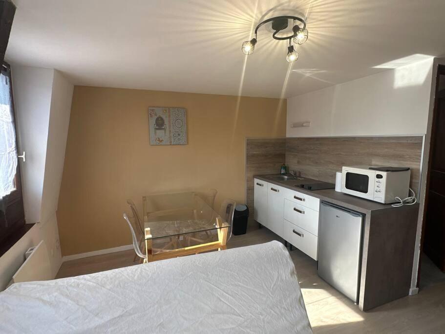 Magnifique Duplex Tout Confort Beauvais Buitenkant foto