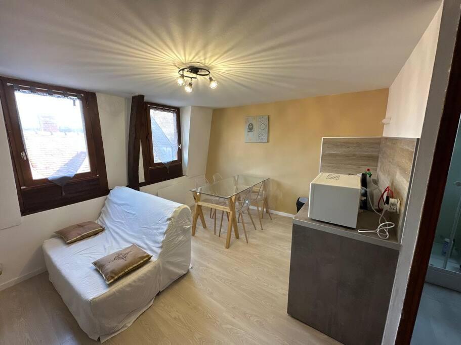 Magnifique Duplex Tout Confort Beauvais Buitenkant foto
