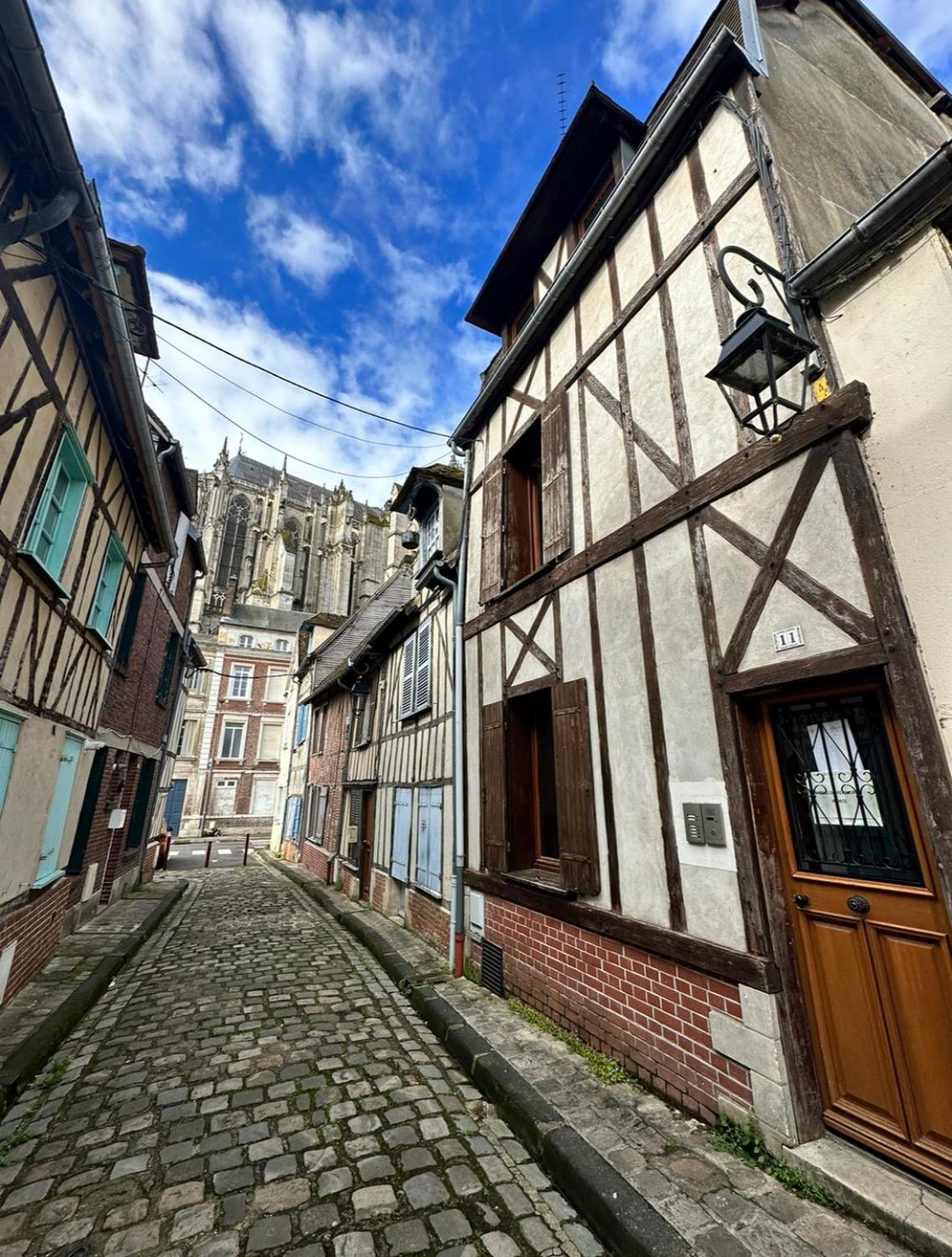 Magnifique Duplex Tout Confort Beauvais Buitenkant foto